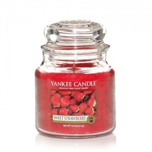 yankee candle sweet strawberry